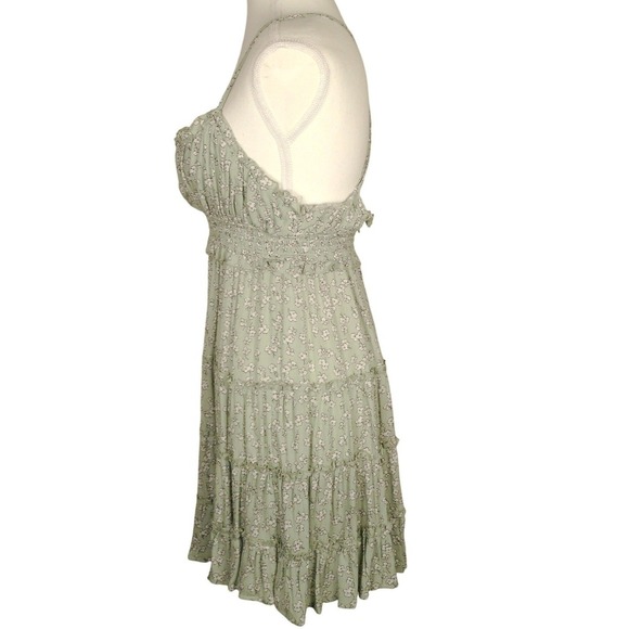 NWOT SHEIN Womens Smocked Waist Floral Tiered Mini Dress Sage Green Size Medium - Picture 2 of 9
